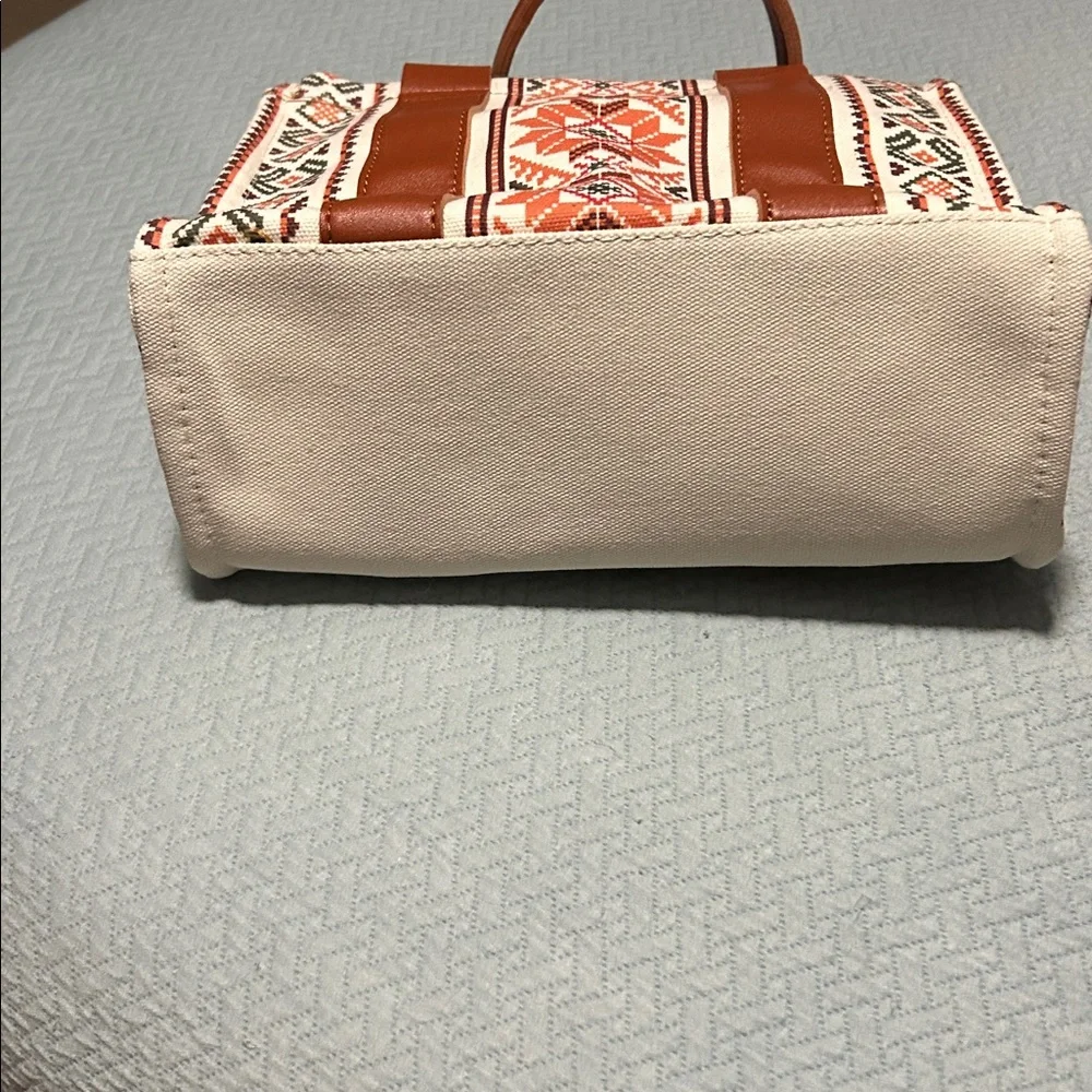 Tote Crossbody Bag with Orange and Brown Pattern And Guitar Straps NWOT - Picture 2 of 4